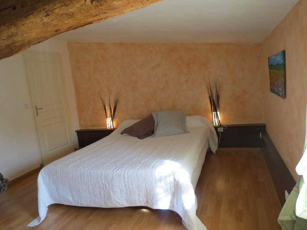 Bed and Breakfast L'Aubinoise Saint-Aubin-la-Plaine Номер фото